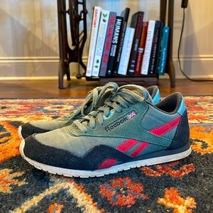 Reebok Sz 7 Green Tennis Shoes